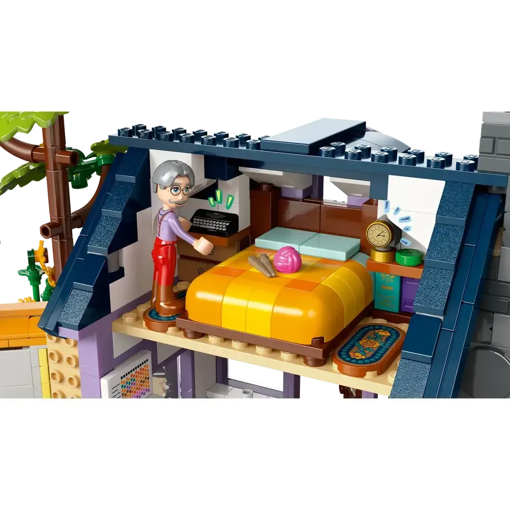 Beekeeper's House and Flower Garden - Image 7