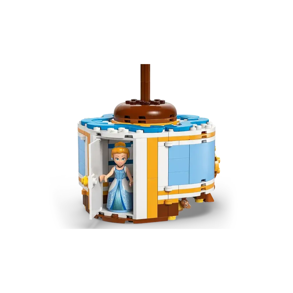 Cinderella's Dress - Image 4