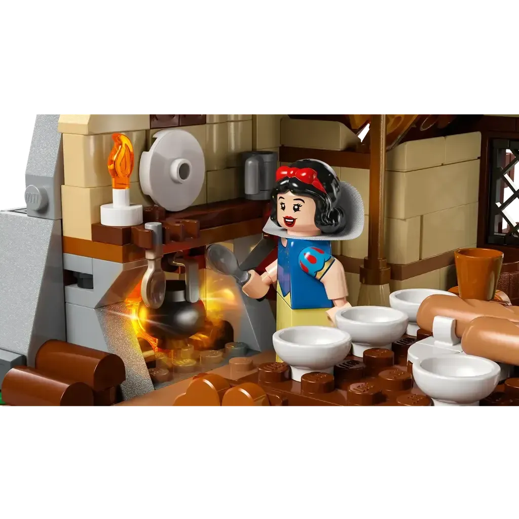 Snow White and the Seven Dwarfs Cottage - Image 5