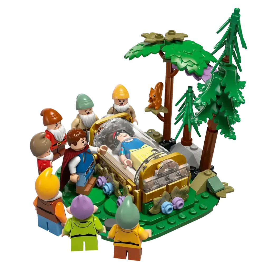 Snow White and the Seven Dwarfs Cottage - Image 7