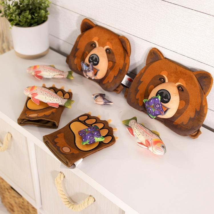 Yellowstone Grizzly Bear Game Play Set - Image 4